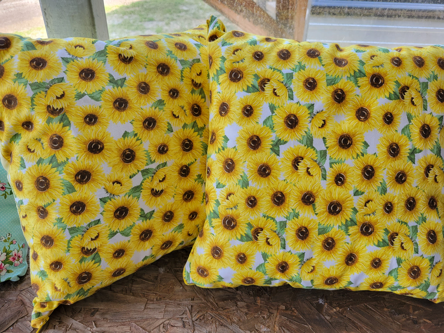 Sunflower Pillow - kingdomcountryranch