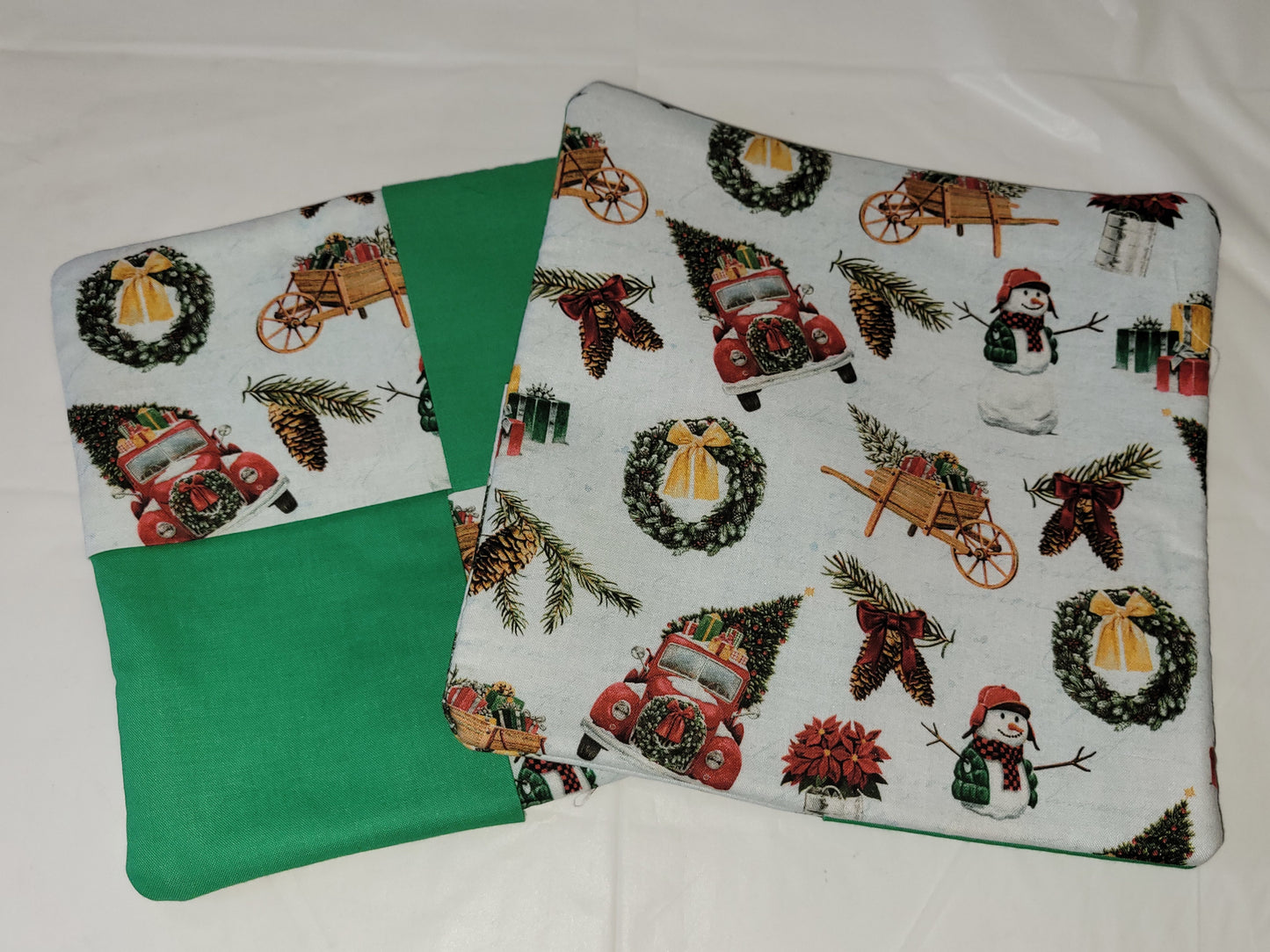 Old Farm Christmas Pot Holders - kingdomcountryranch